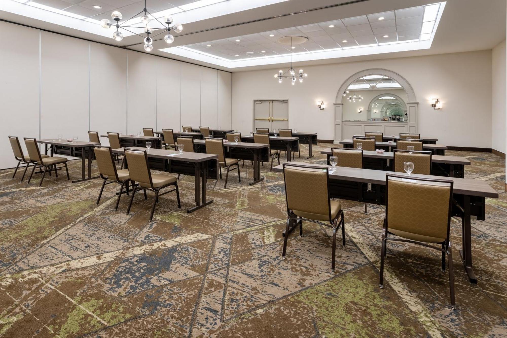 Holiday Inn Philadelphia South-Swedesboro By Ihg Exterior photo
